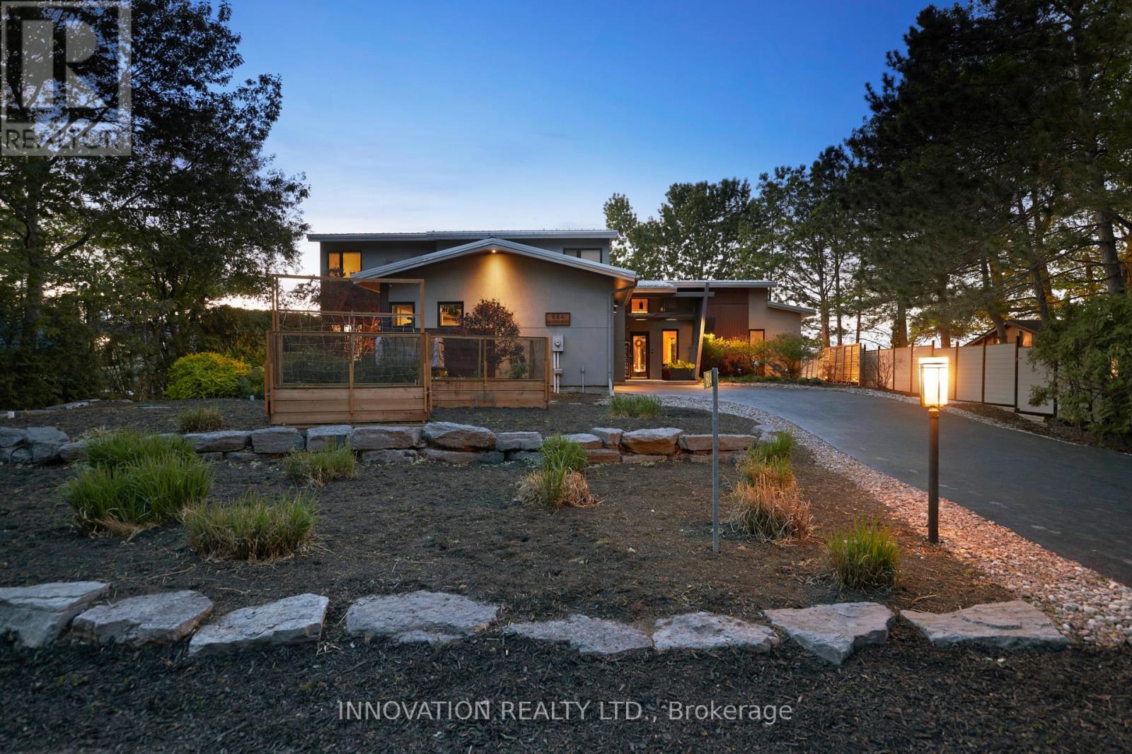684 Bayview Drive Property Photo 4