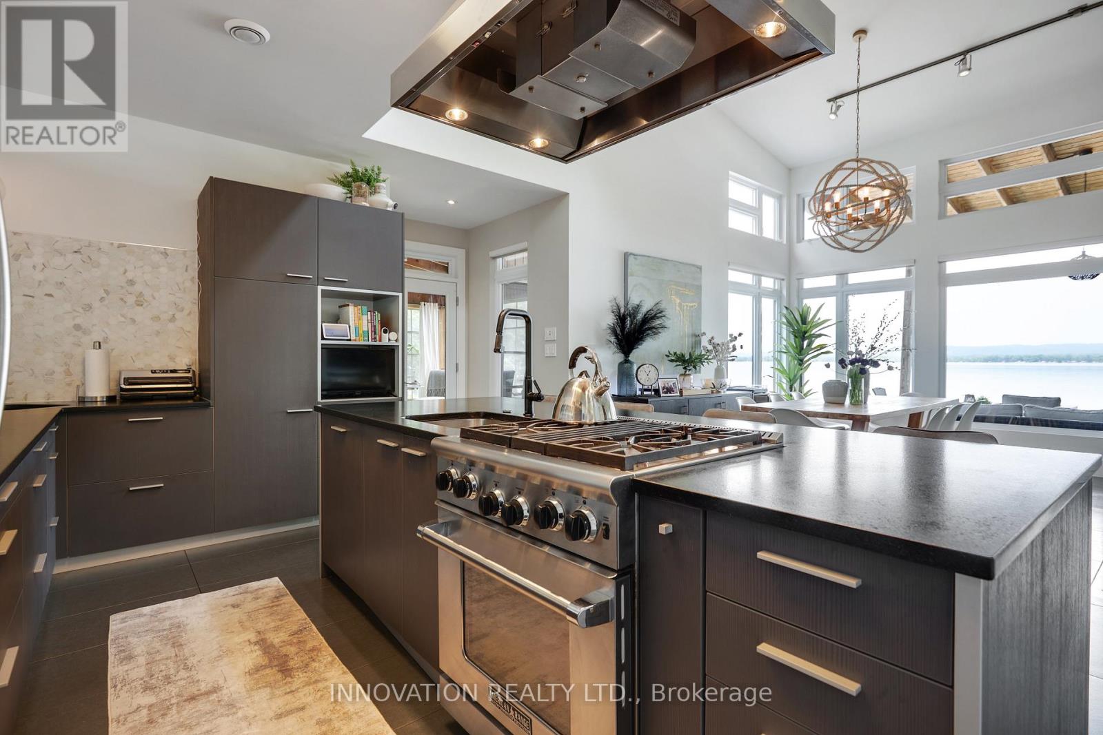 684 Bayview Drive Property Photo 18