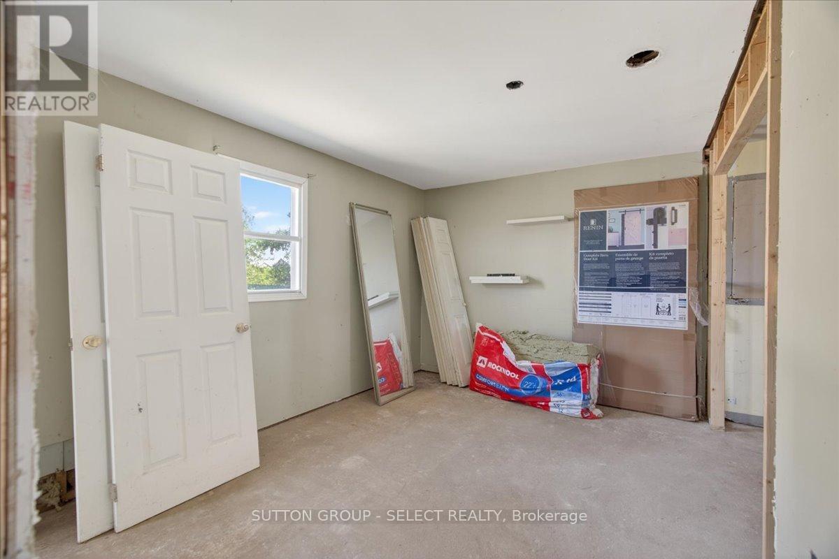 8833 Confederation Line Property Photo 15