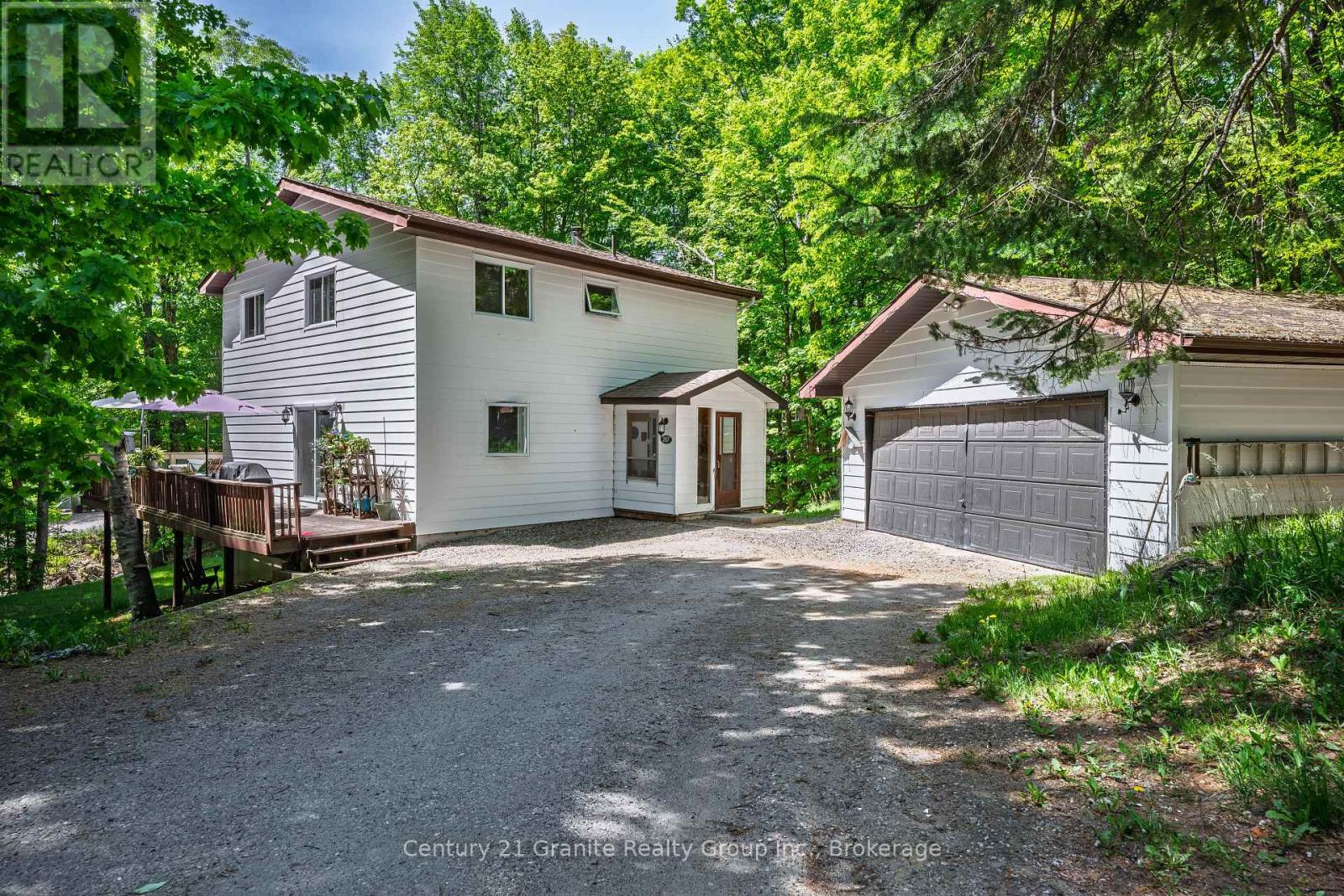 267 RIVERSIDE DRIVE Property Photo 1