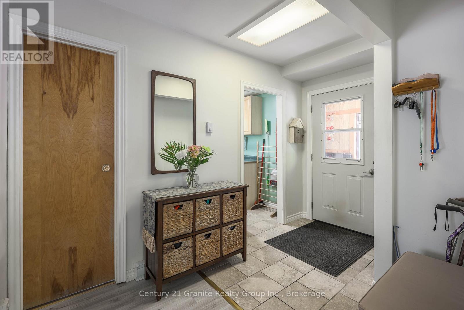 267 Riverside Drive Property Photo 2