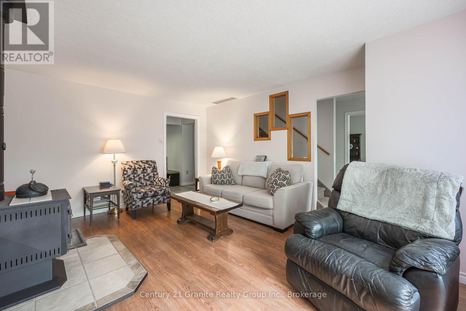 267 Riverside Drive Property Photo 8