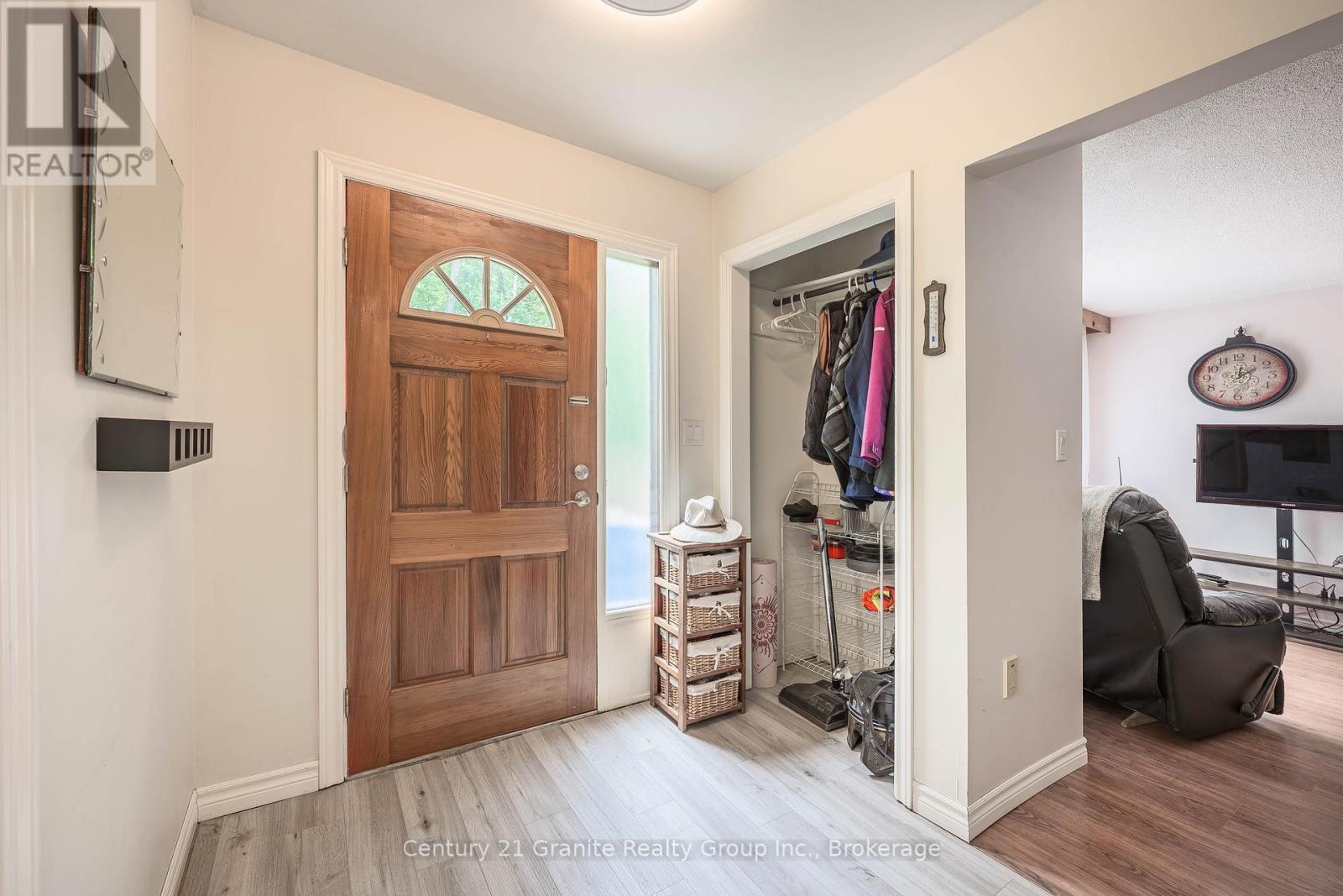 267 Riverside Drive Property Photo 9
