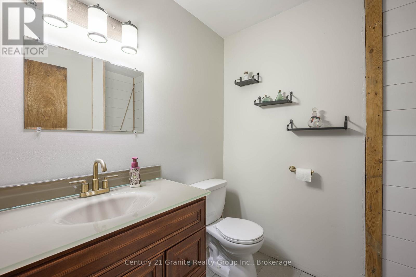 267 Riverside Drive Property Photo 32
