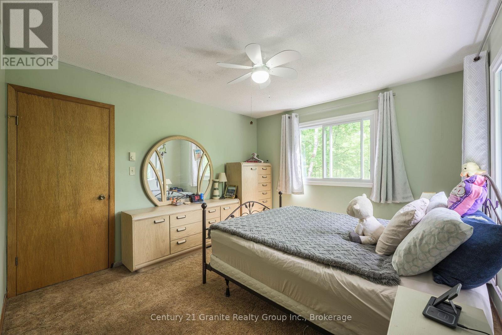 267 Riverside Drive Property Photo 34