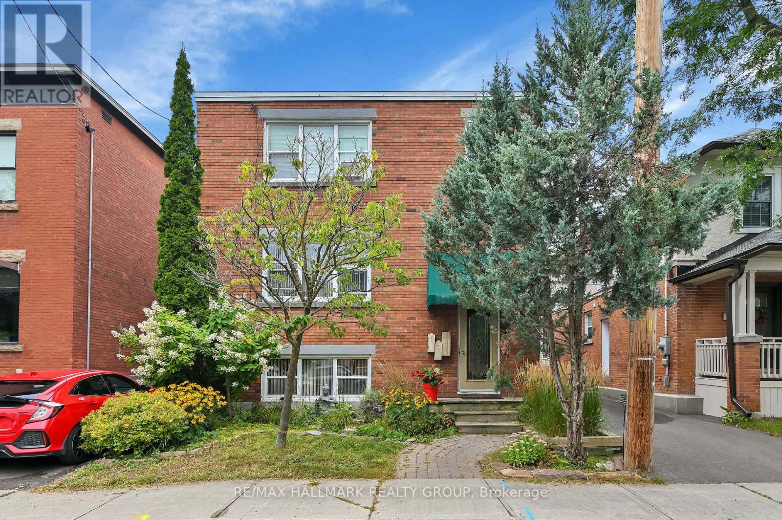 2 - 55 IVY CRESCENT Property Photo 1