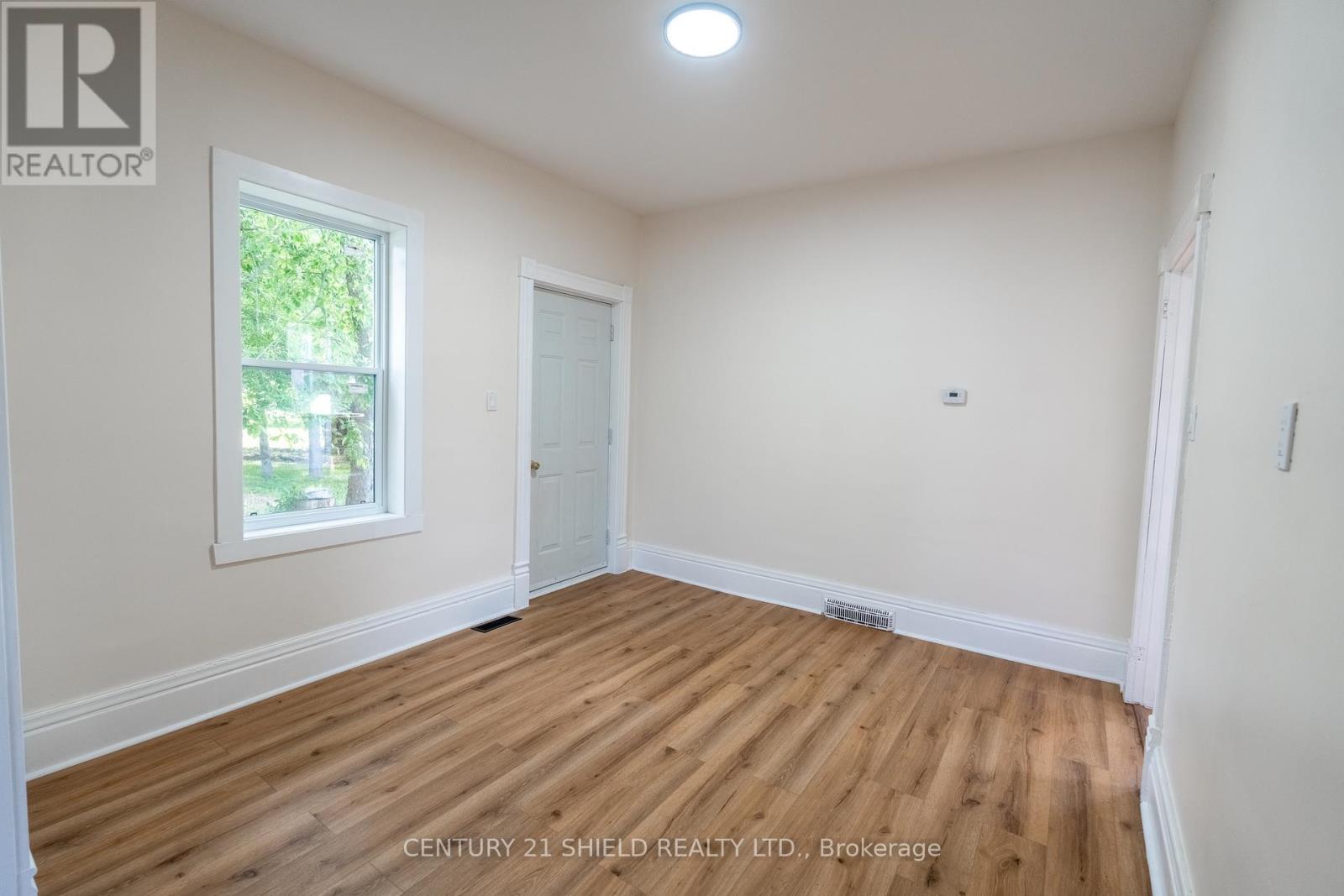 18491 Hughie Munro Street Property Photo 13