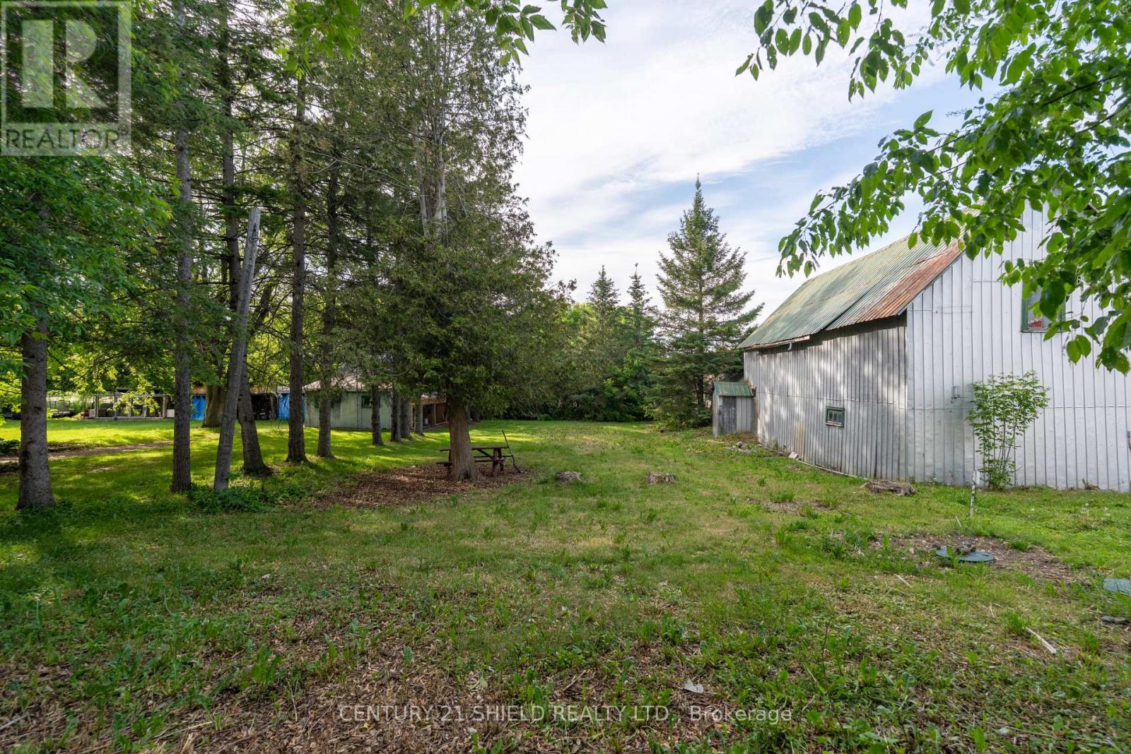 18491 Hughie Munro Street Property Photo 22