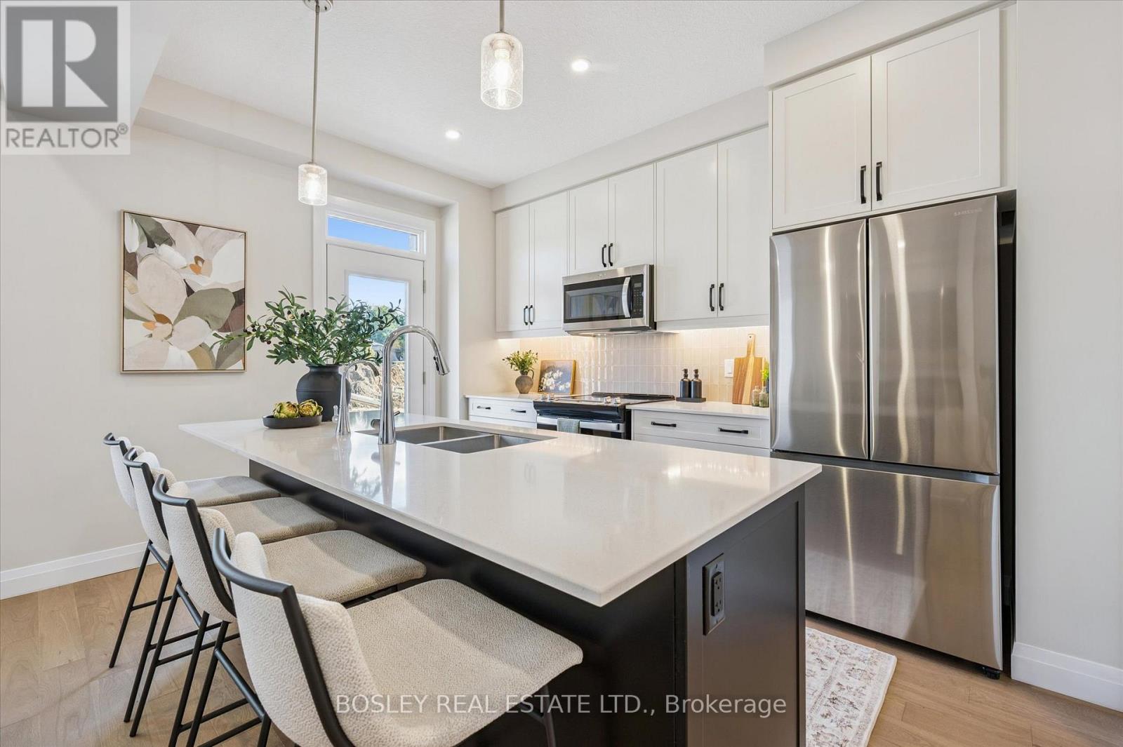 125 Catherine Street Property Photo 2