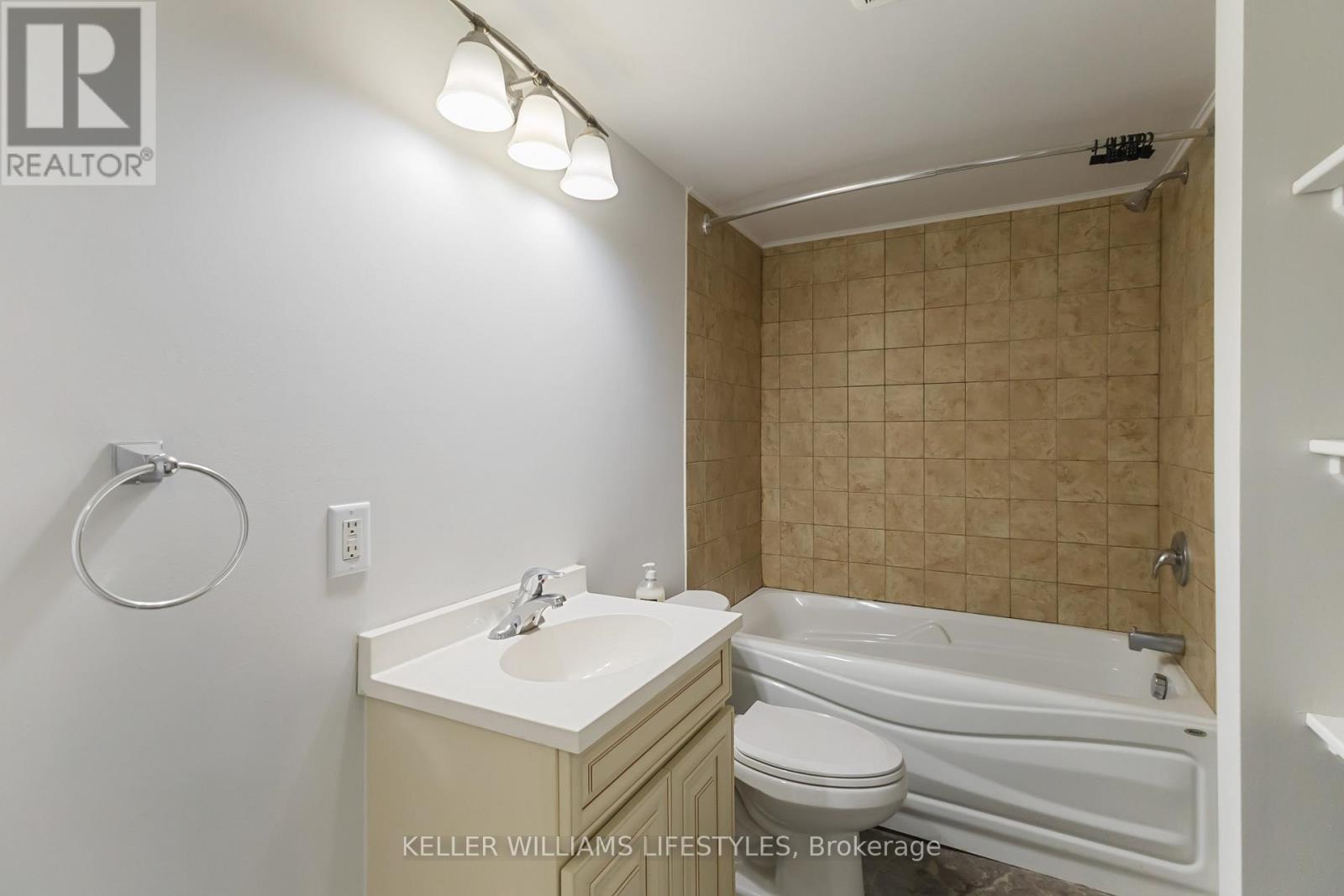 79 Beaconsfield Avenue Property Photo 37