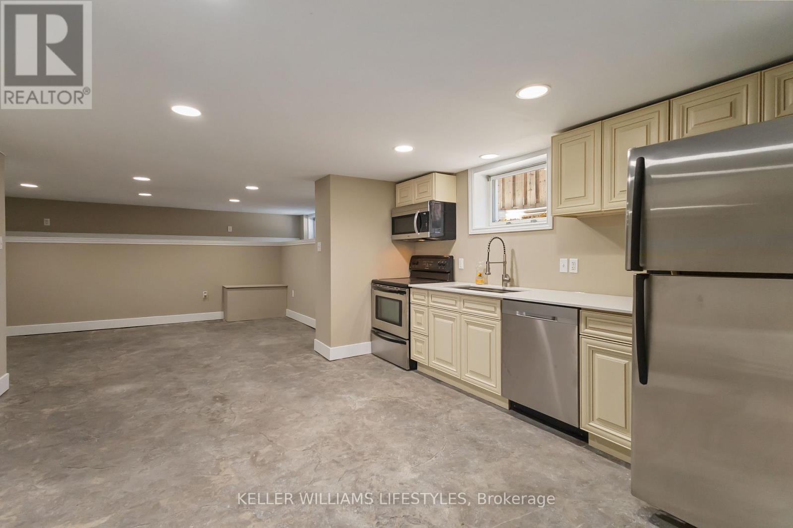 79 Beaconsfield Avenue Property Photo 44