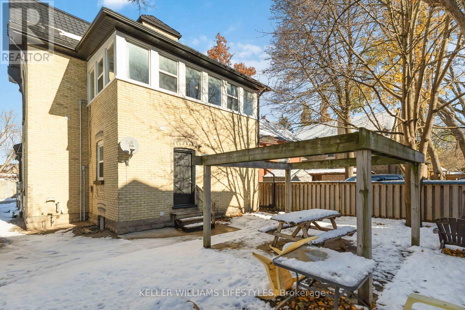 79 Beaconsfield Avenue Property Photo 46