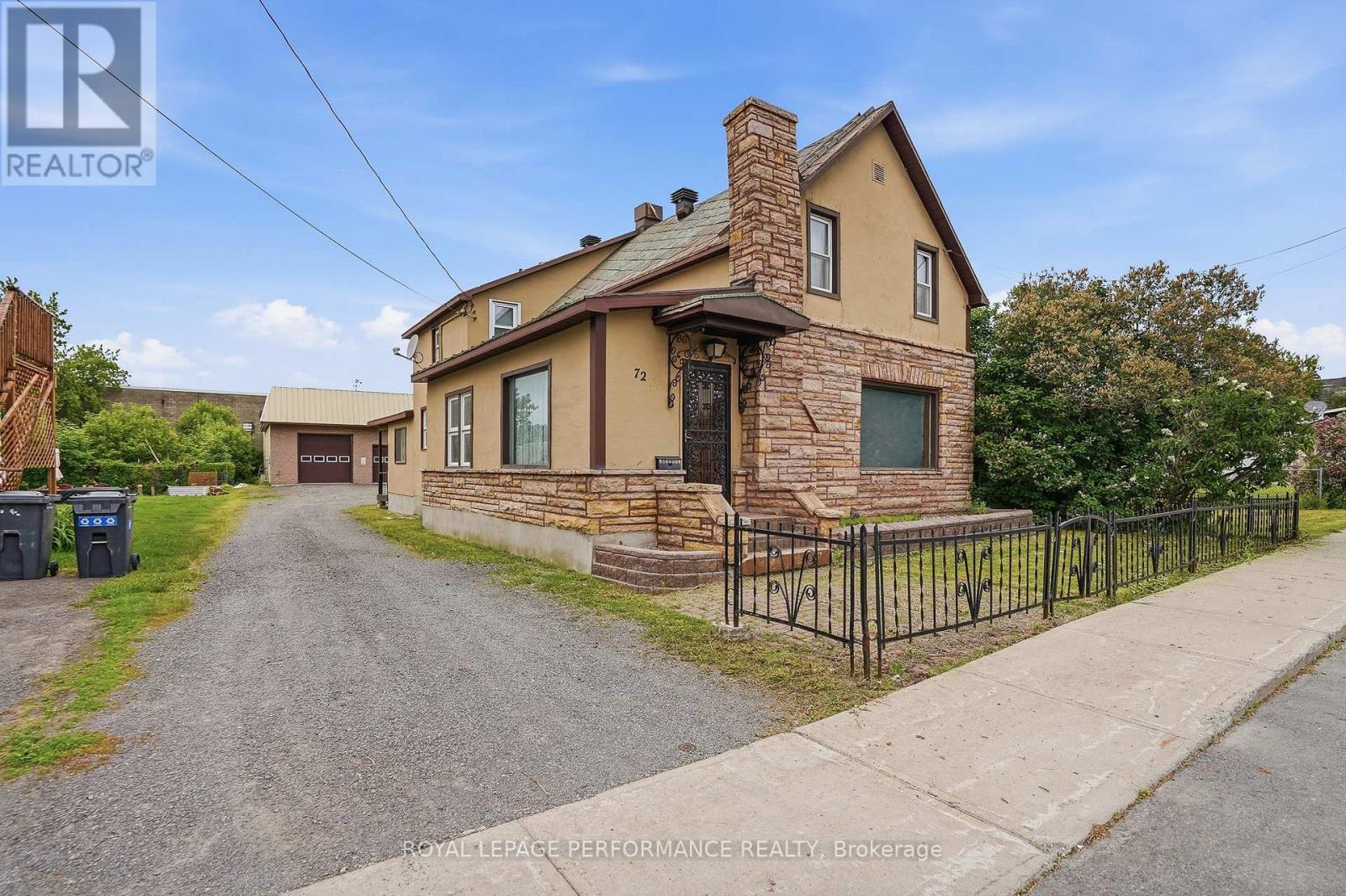 72 Longueuil Street Property Photo 1