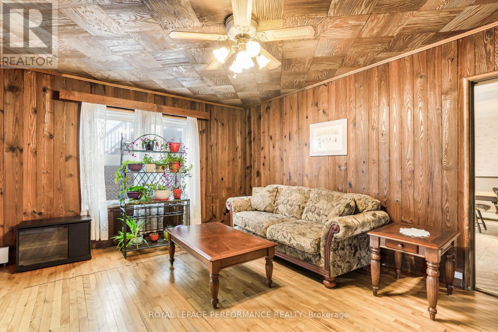 72 Longueuil Street Property Photo 14