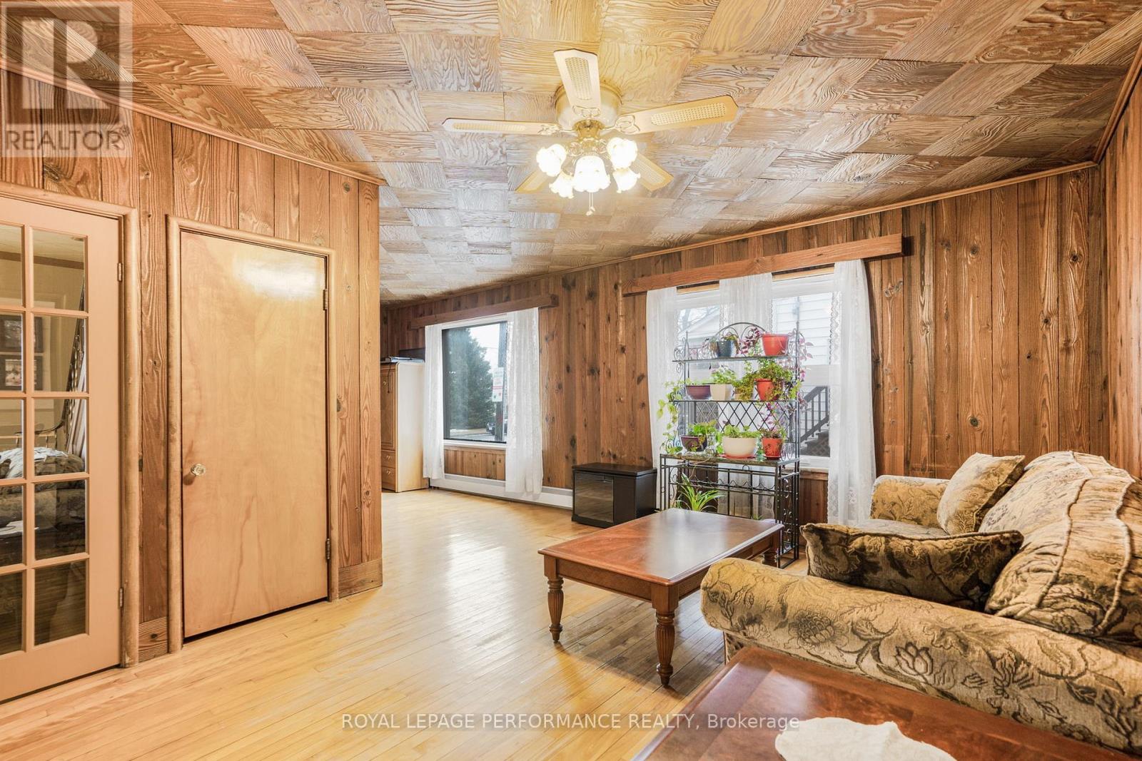 72 Longueuil Street Property Photo 16
