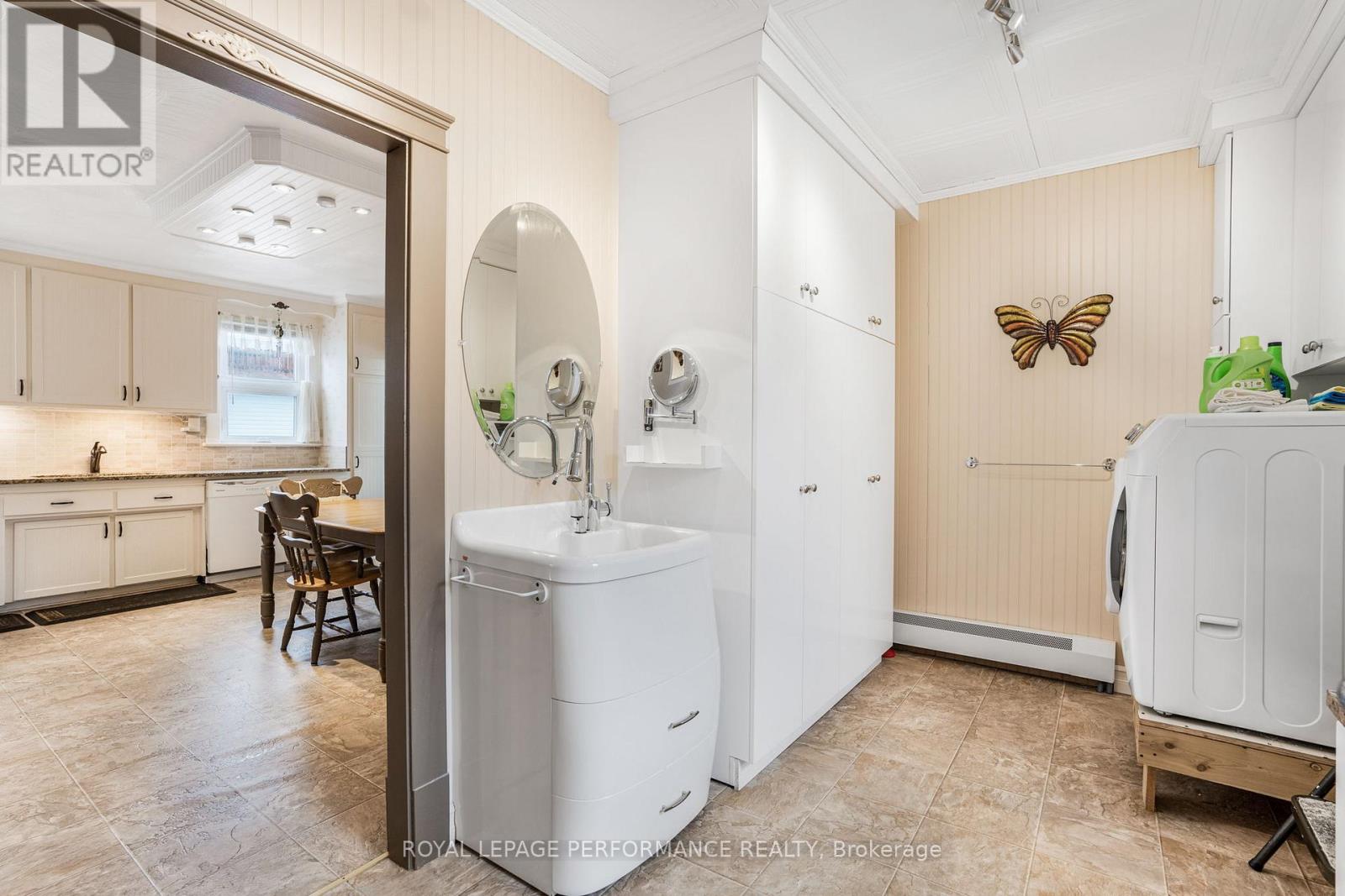 72 Longueuil Street Property Photo 24