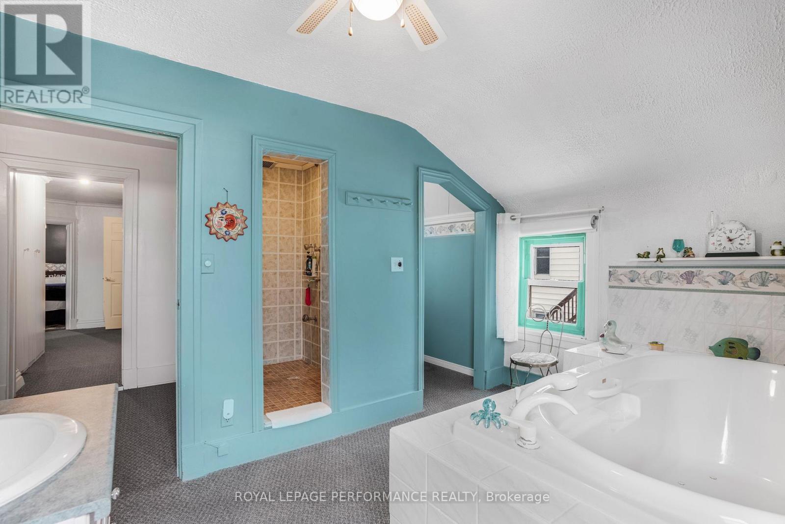 72 Longueuil Street Property Photo 29