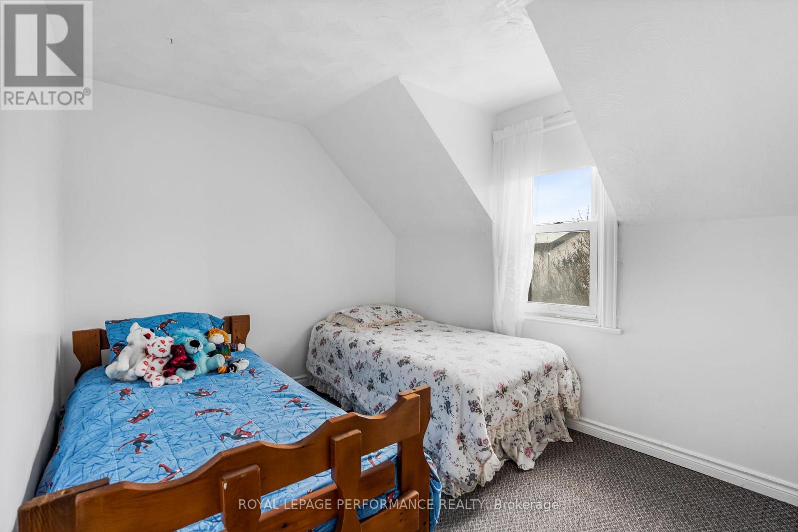 72 Longueuil Street Property Photo 30