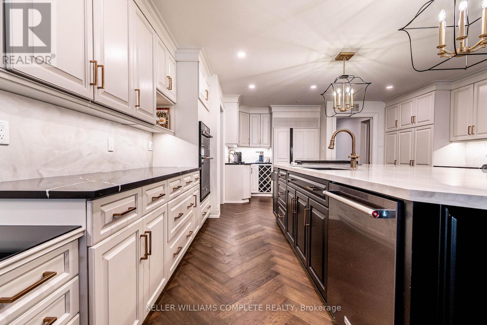 76 Adriatic Boulevard Property Photo 12