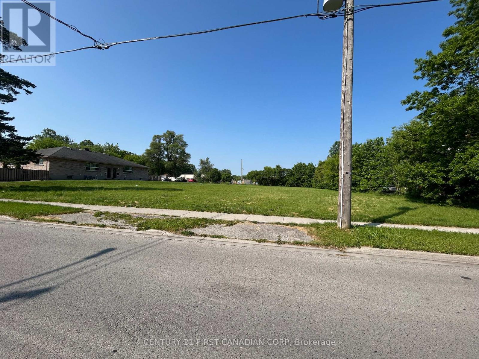 225 Greenwood Avenue Property Photo 3