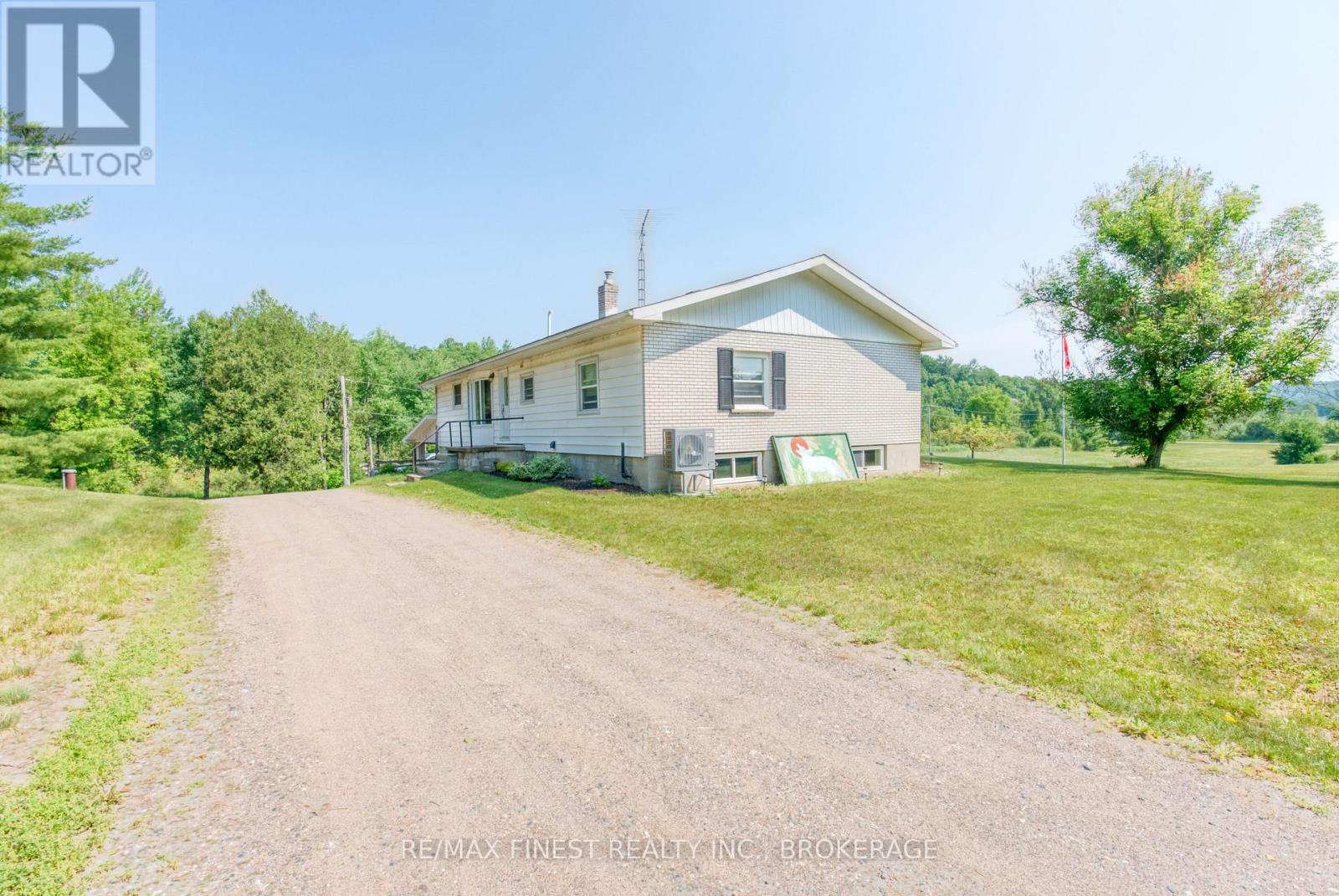 1286 Brock Road Property Photo 3