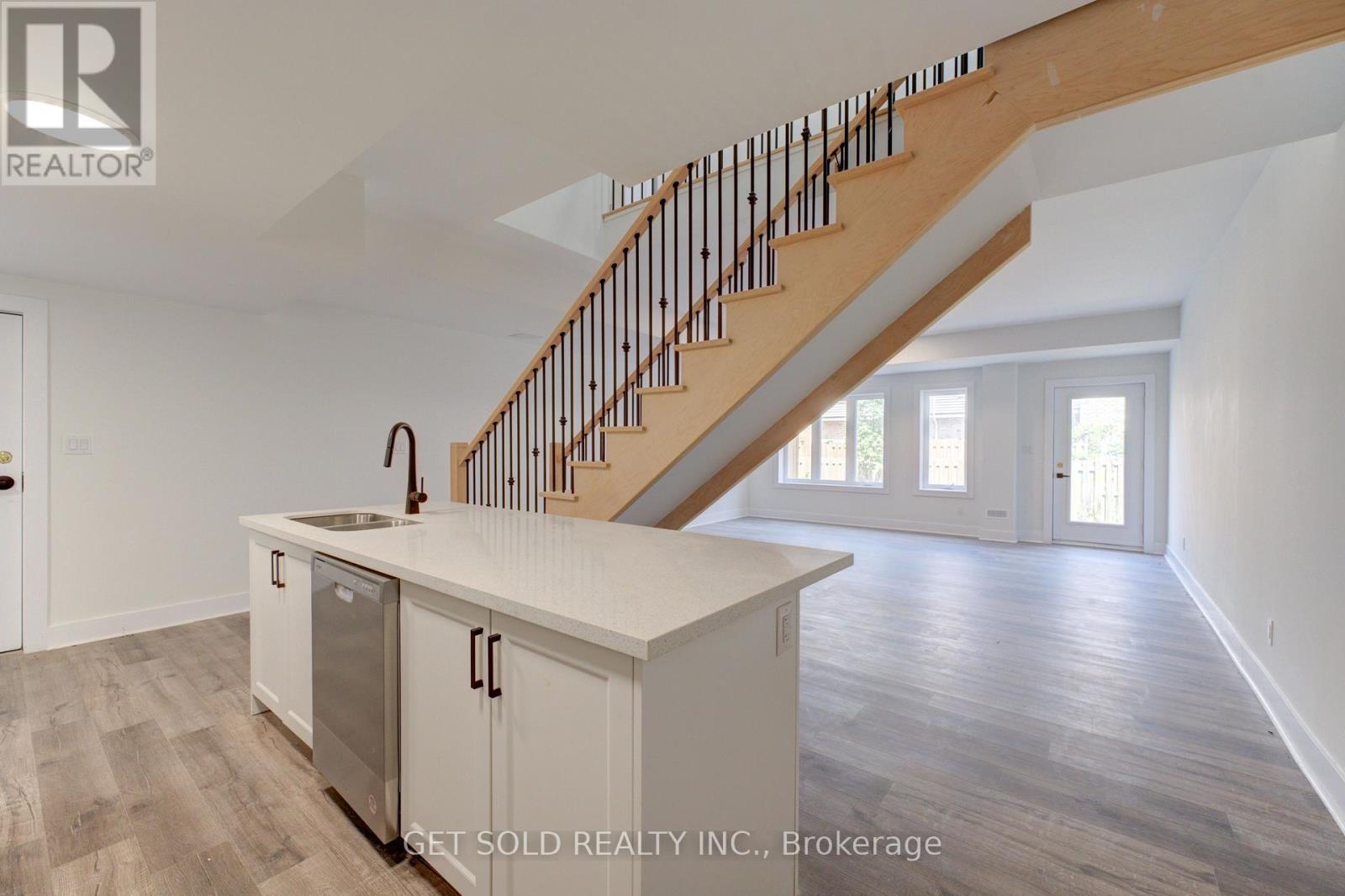 3 - 6701 Thorold Stone Road Property Photo 9