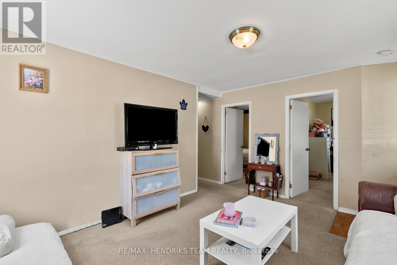 25 Bessey Street Property Photo 10