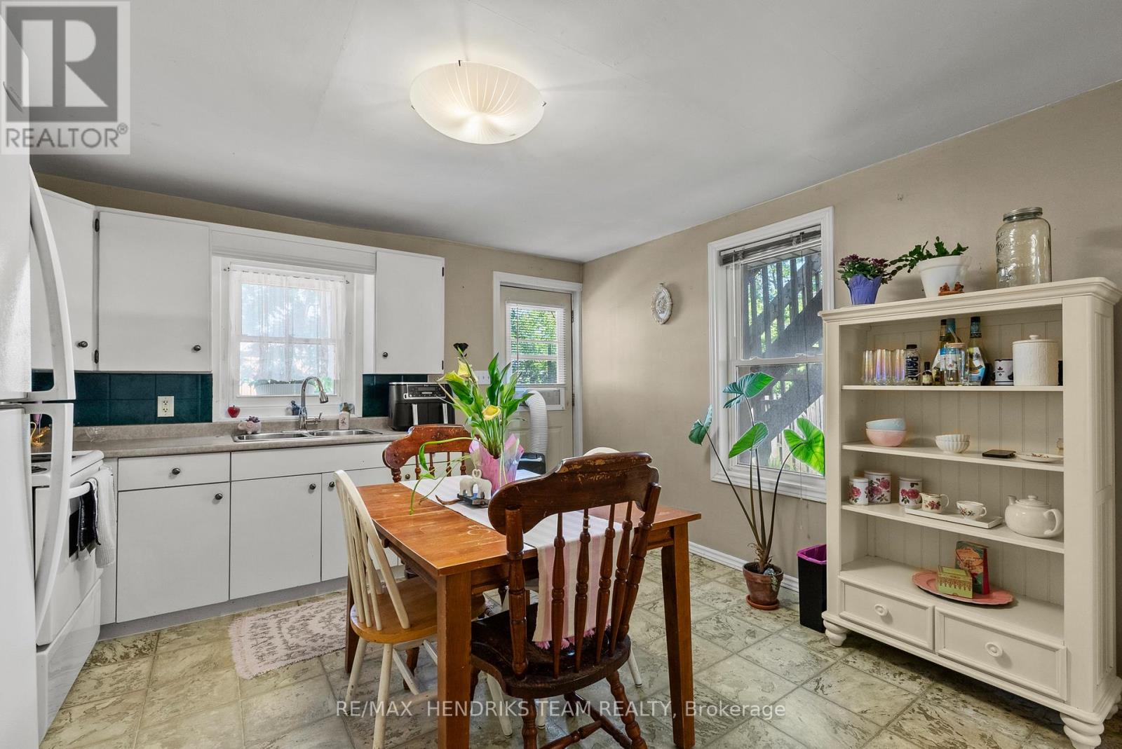 25 Bessey Street Property Photo 15