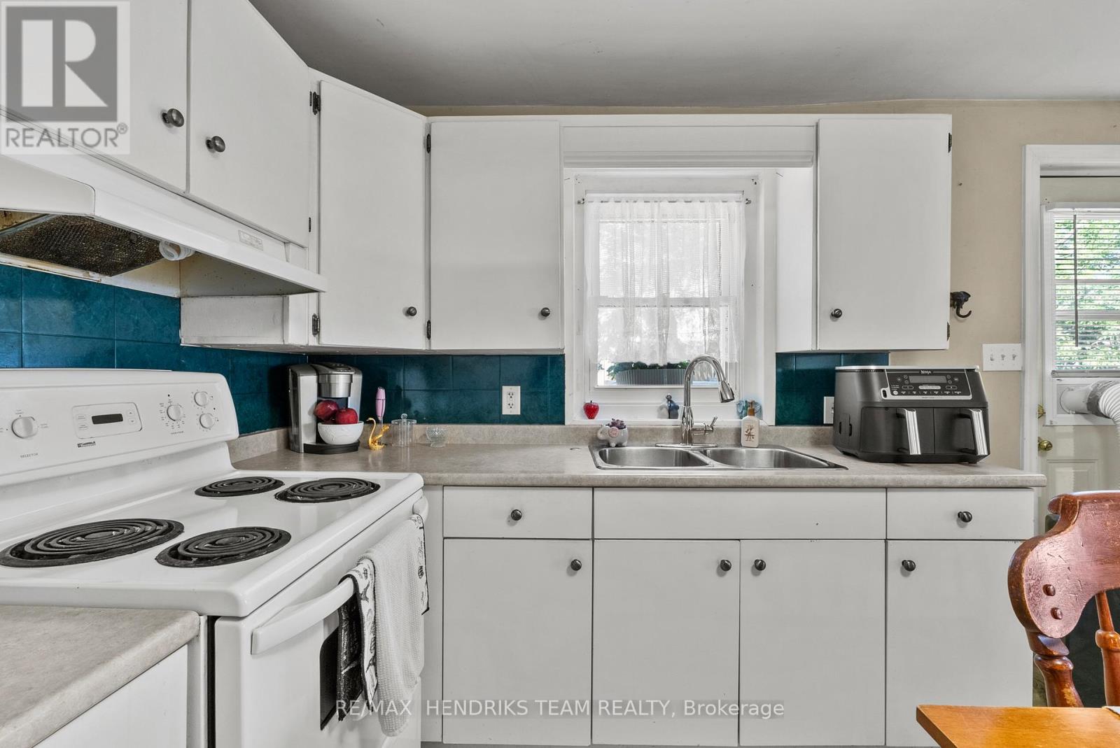 25 Bessey Street Property Photo 16