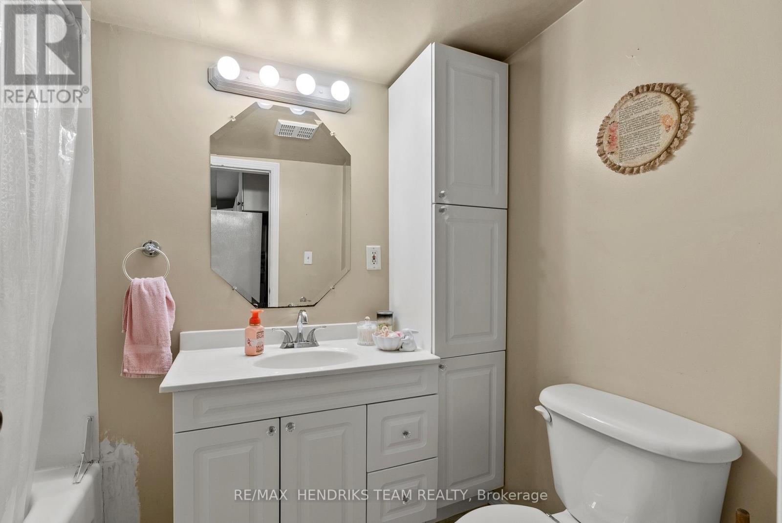25 Bessey Street Property Photo 18