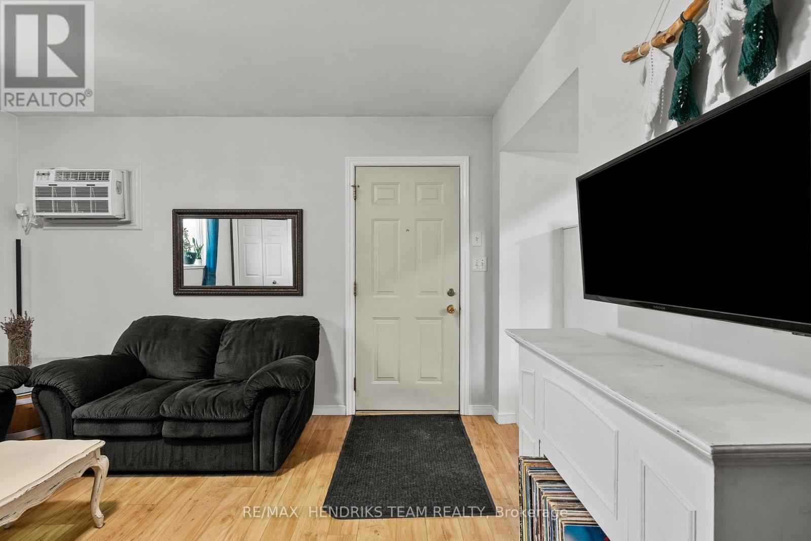 25 Bessey Street Property Photo 22