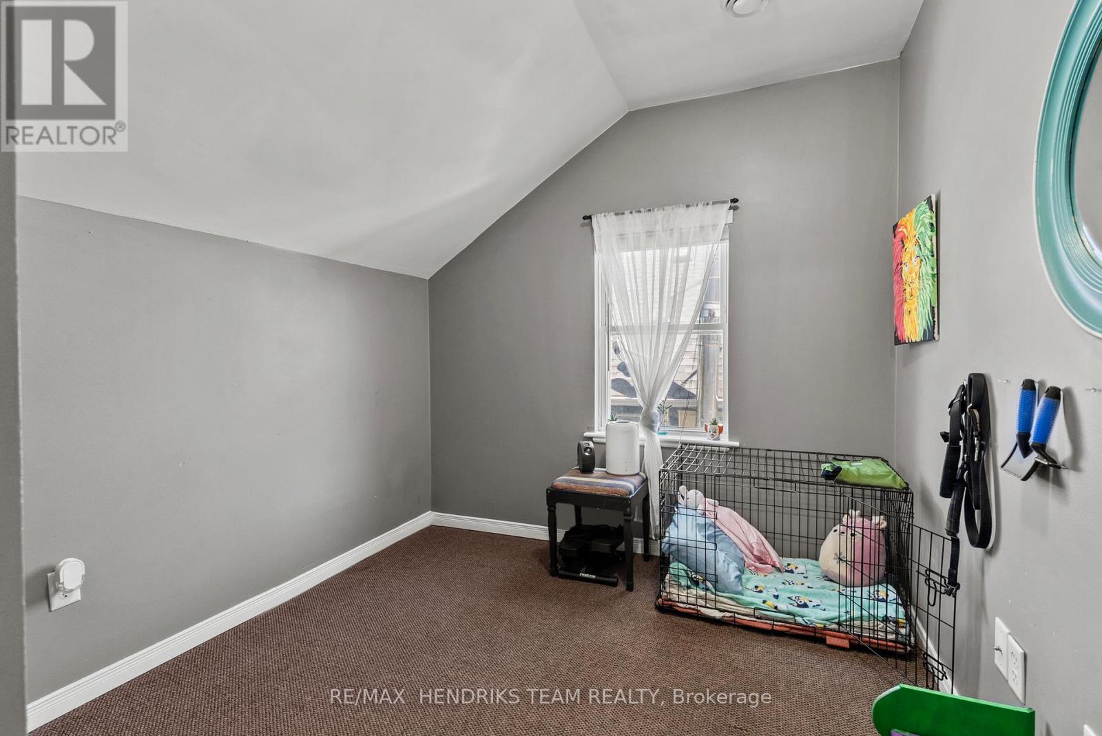 25 Bessey Street Property Photo 31