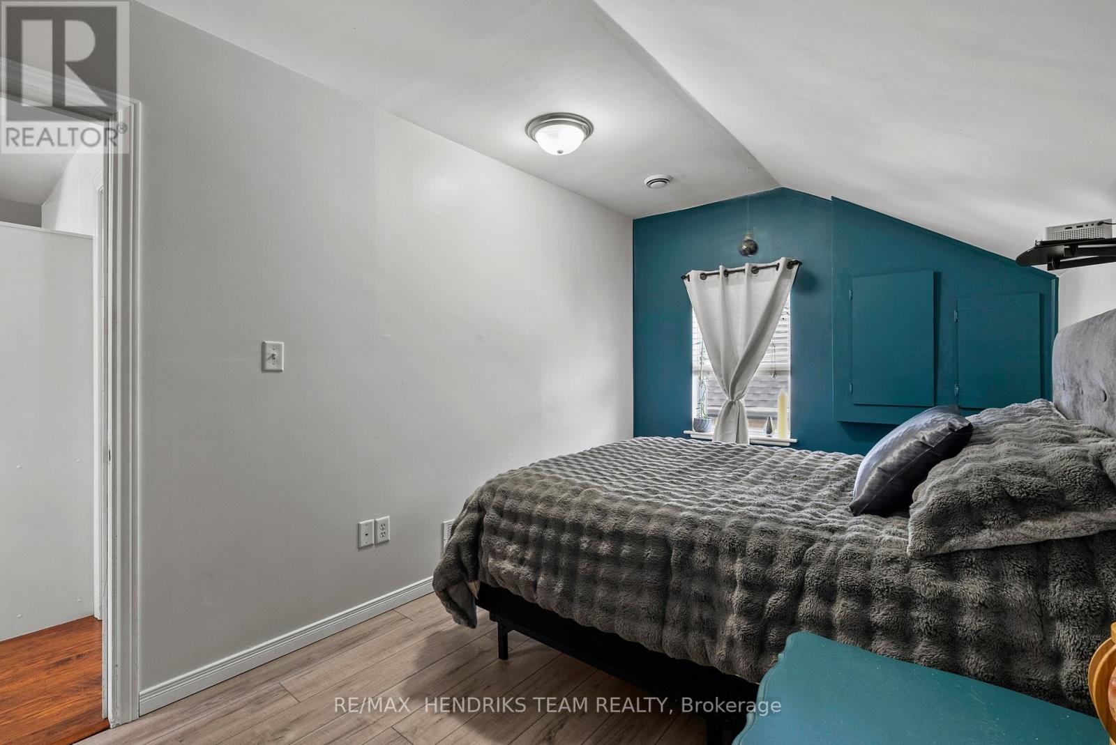 25 Bessey Street Property Photo 34