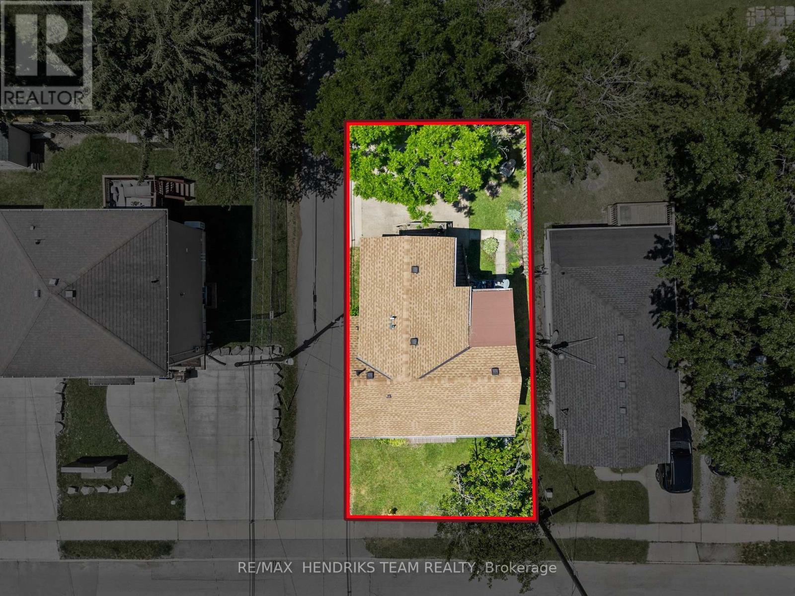 25 Bessey Street Property Photo 48