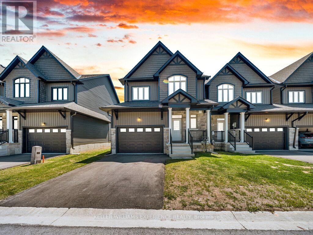 136 ROSIE STREET Property Photo 1