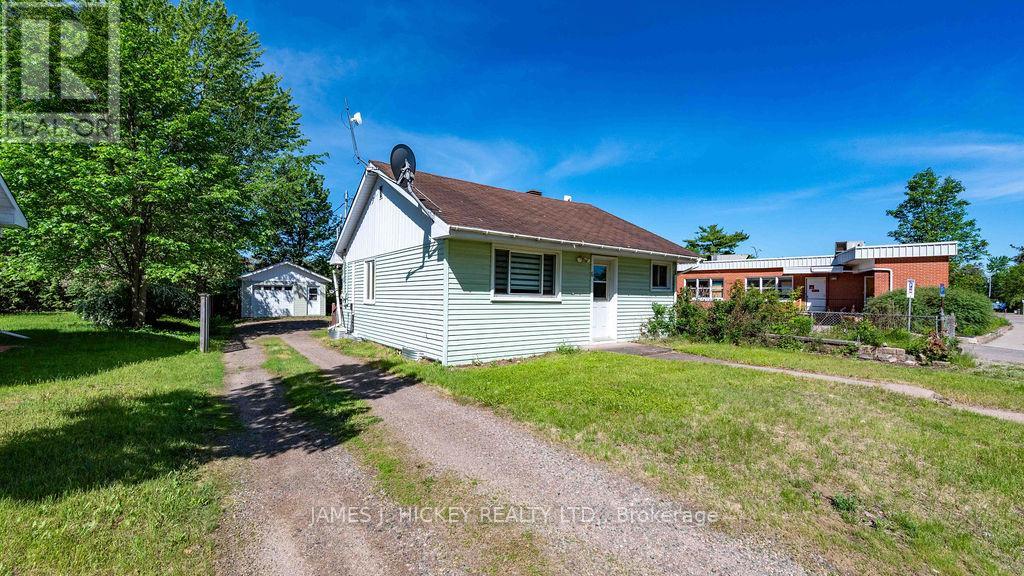 6 Hillcrest Avenue Property Photo 1