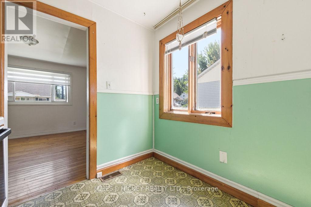 6 Hillcrest Avenue Property Photo 9