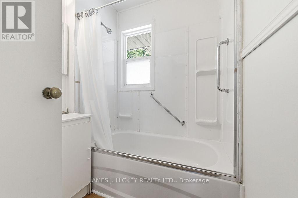 6 Hillcrest Avenue Property Photo 22
