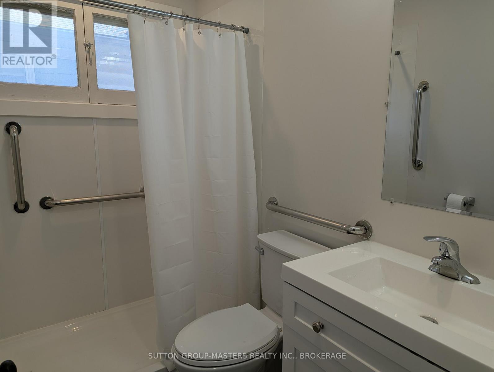 165 Helen Street Property Photo 5