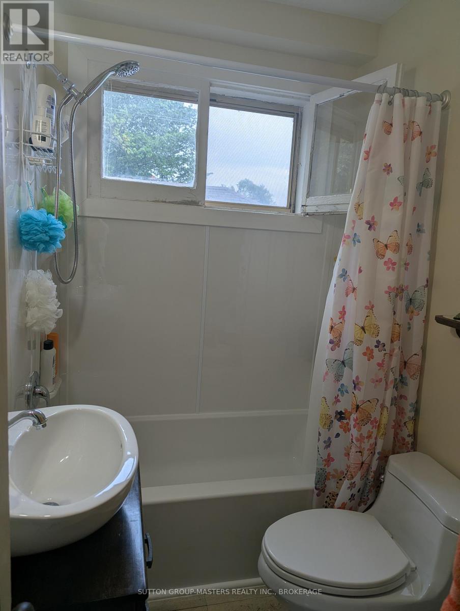 165 Helen Street Property Photo 23