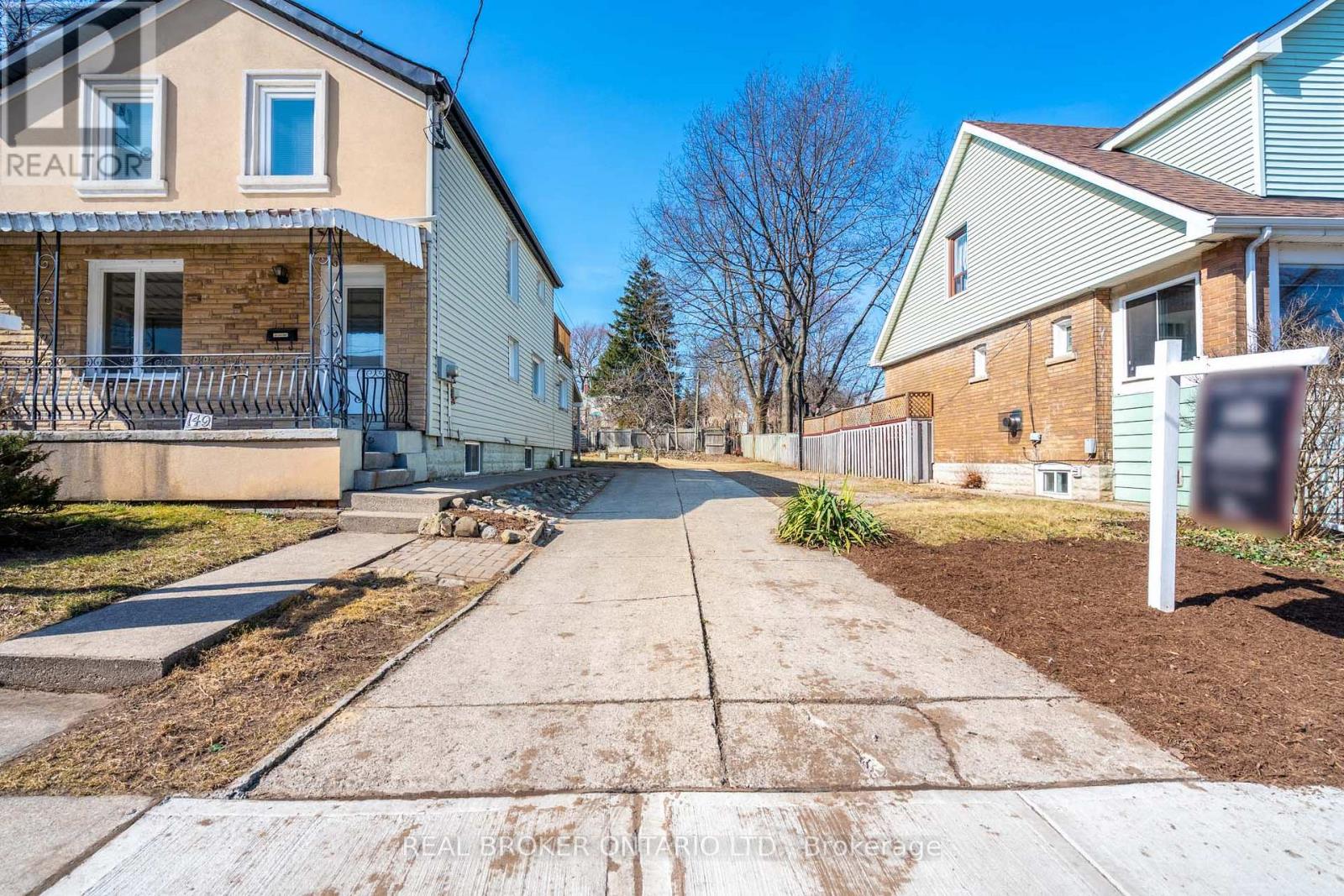 153 Strathcona Avenue N Property Photo 2