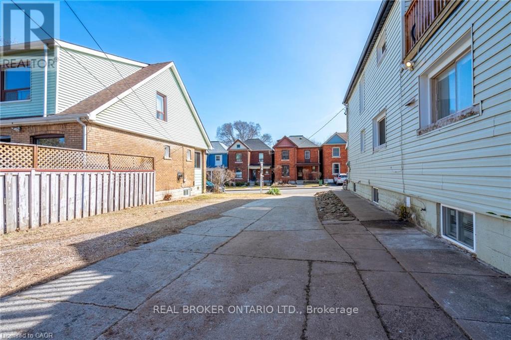 153 Strathcona Avenue N Property Photo 4