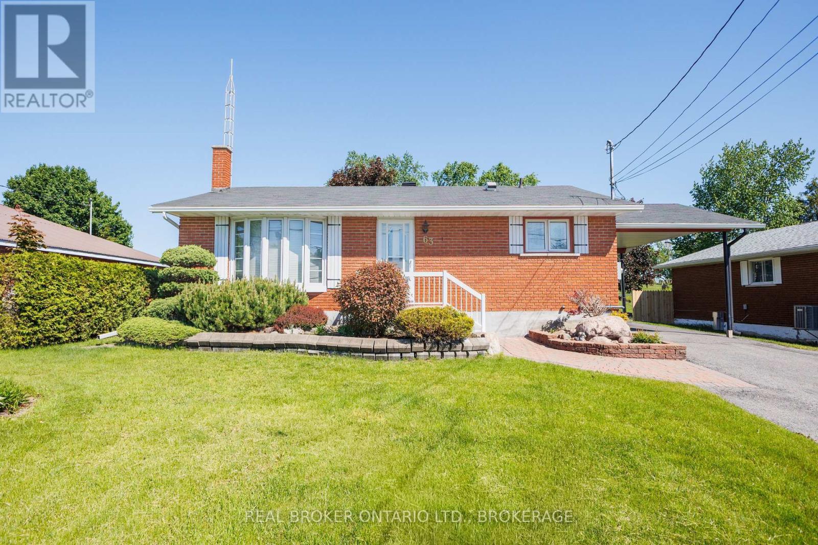 63 Kincardine Street W Property Photo 1