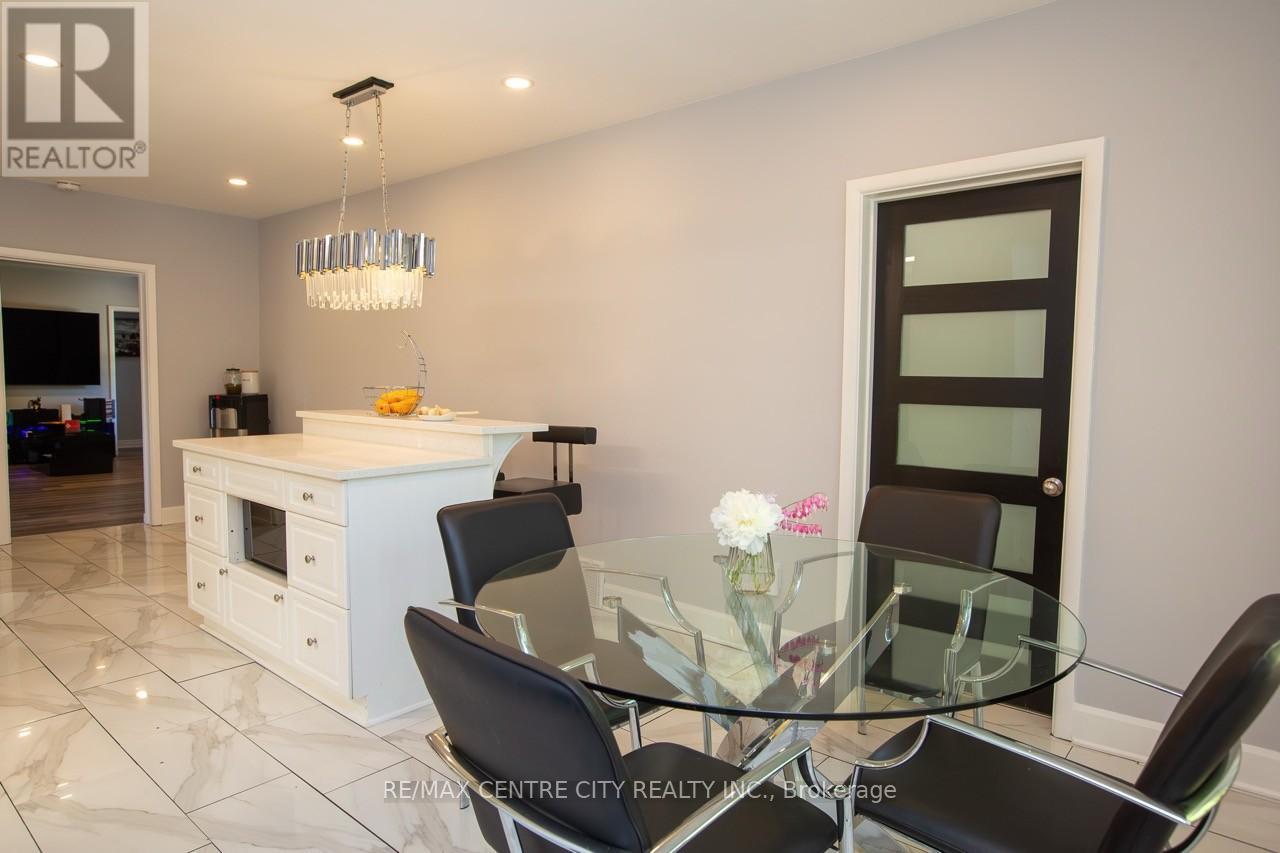6 Prince Albert Street Property Photo 11