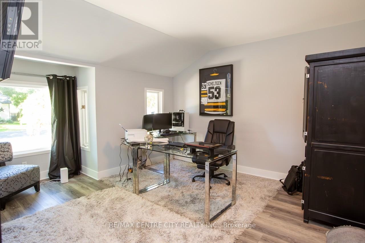 6 Prince Albert Street Property Photo 14