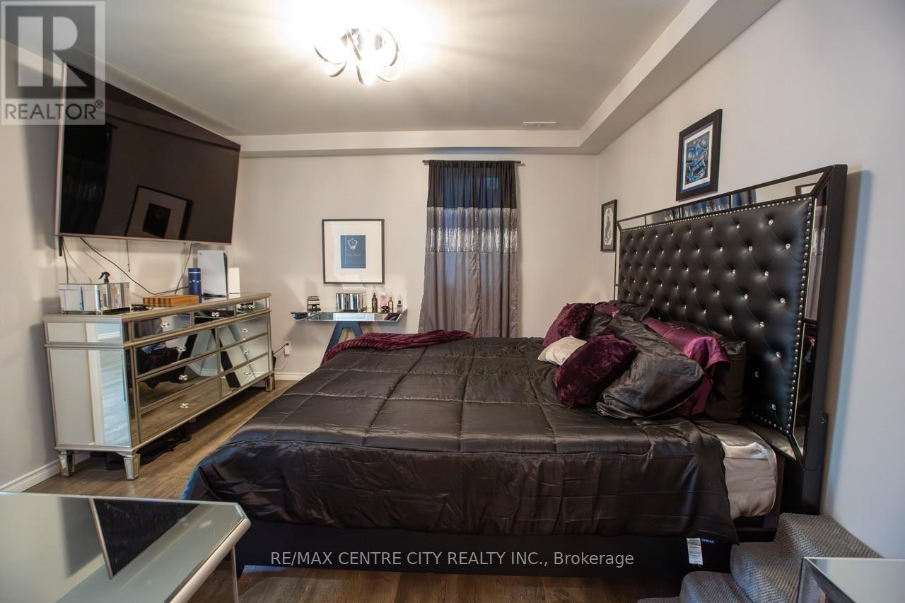6 Prince Albert Street Property Photo 19