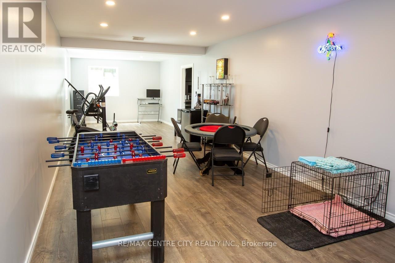 6 Prince Albert Street Property Photo 25