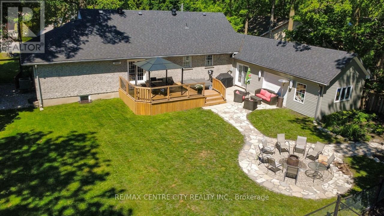 6 Prince Albert Street Property Photo 35