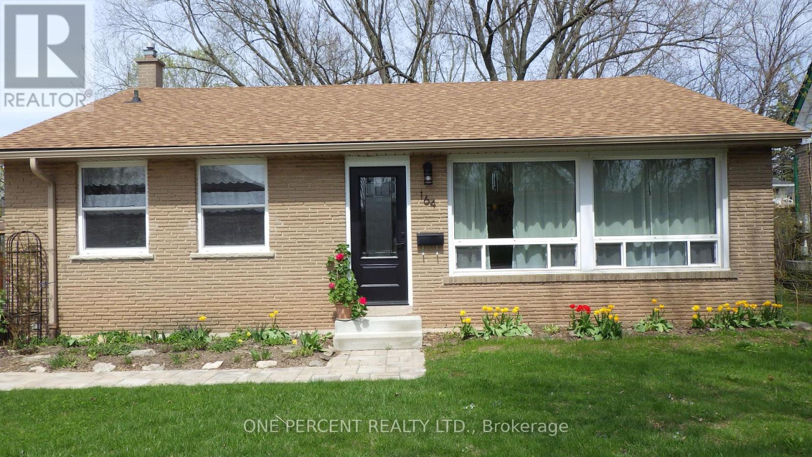 164 Redford Crescent Property Photo 1