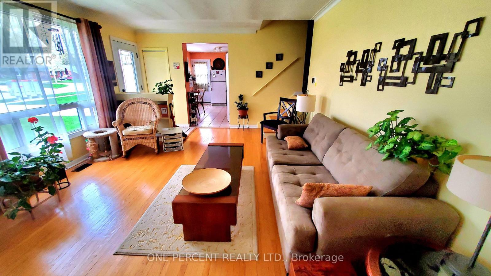 164 Redford Crescent Property Photo 5